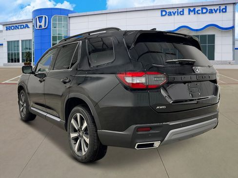 New 2025 Honda Pilot Touring image 4