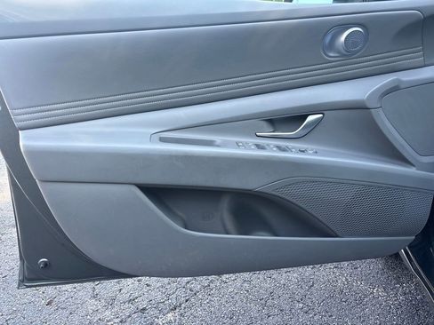 Used 2025 Hyundai Elantra SEL FWD image 22