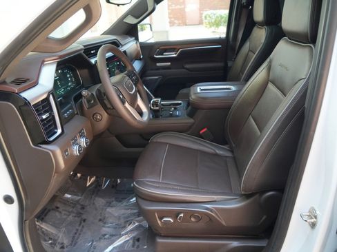 Used 2022 GMC Sierra 1500 Denali w/ Denali Reserve Package AWD/4WD image 25
