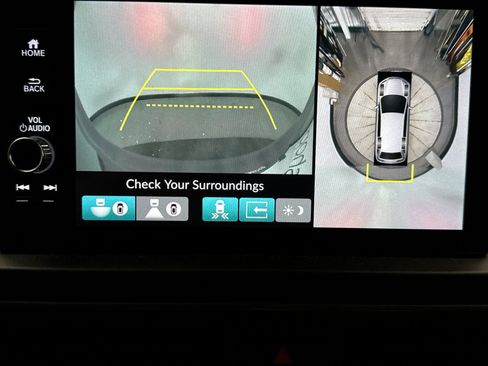 Used 2023 Honda Pilot Elite image 10