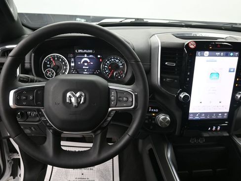 Used 2025 RAM 1500 Laramie image 20