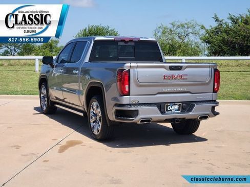 Used 2023 GMC Sierra 1500 Denali w/ Denali Reserve Package AWD/4WD image 8
