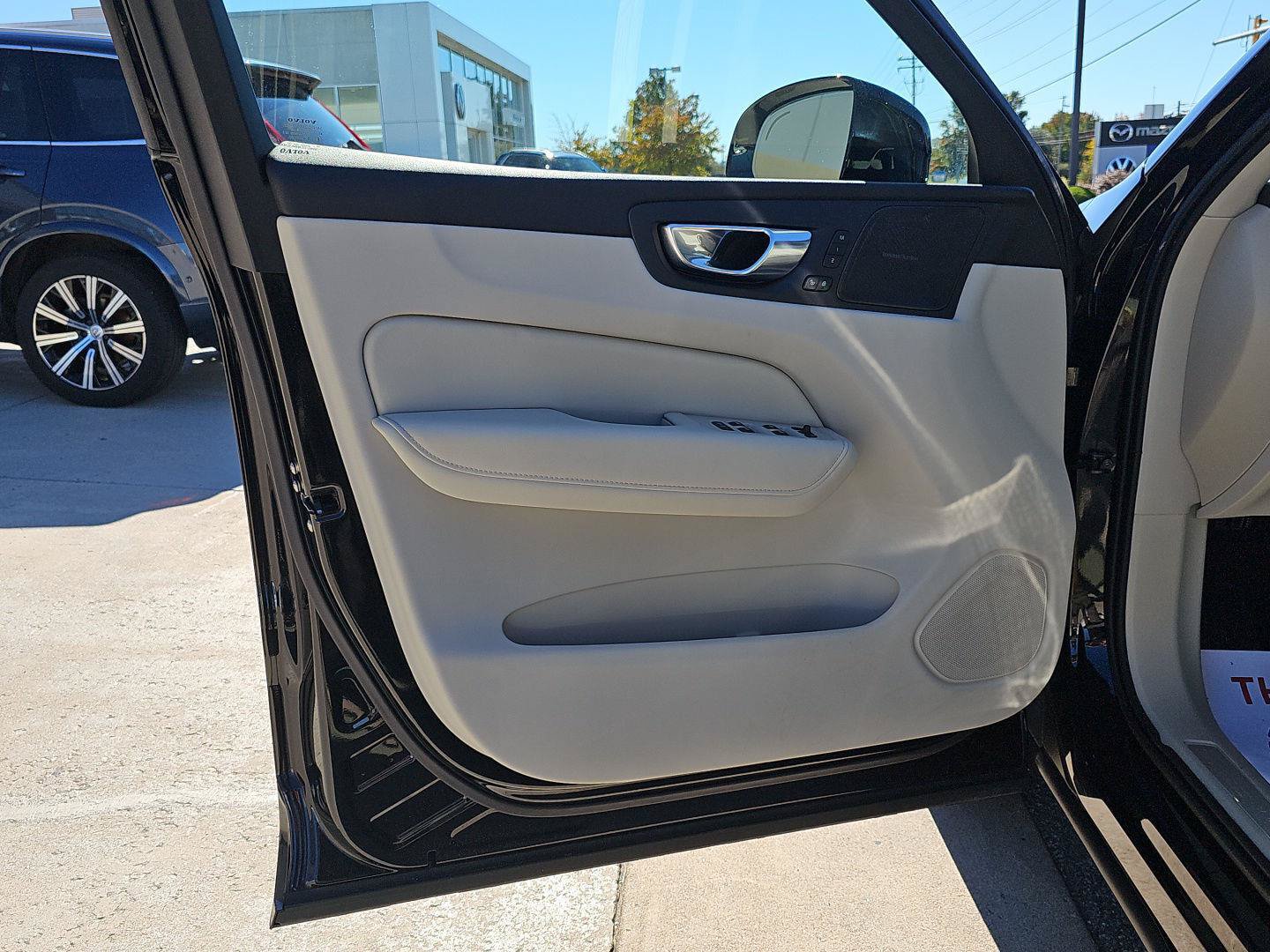 Used 2026 Volvo XC60 B5 Ultra w/ Protection Package Premier AWD/4WD image 20