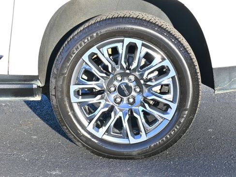 Used 2023 GMC Yukon XL Denali Ultimate image 40