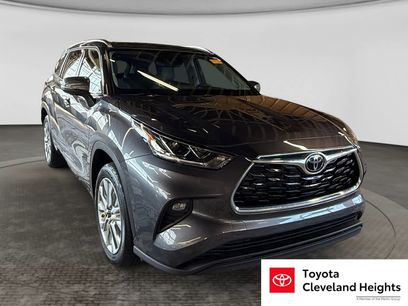 Used 2023 Toyota Highlander Limited