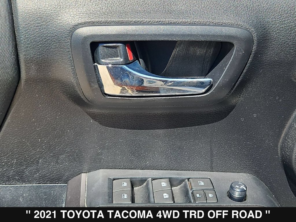 Used 2021 Toyota Tacoma TRD Off-Road w/ Technology Package AWD/4WD image 15