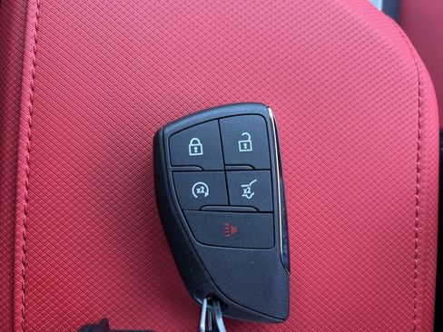 New 2025 Chevrolet Equinox EV RS image 29