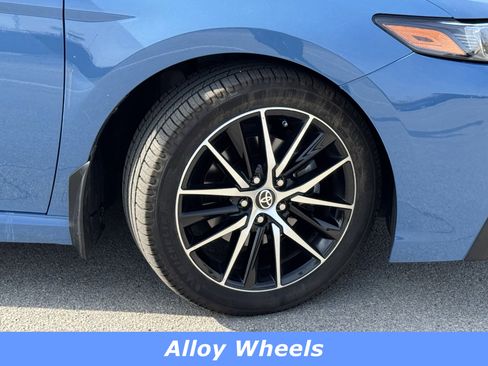 Used 2024 Toyota Camry SE w/ Convenience Package FWD image 13