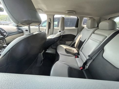 Used 2020 Jeep Compass Limited image 7