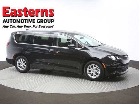 Used 2022 Chrysler Voyager LX FWD image 49