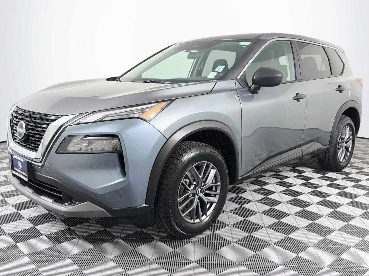 Used 2023 Nissan Rogue S AWD/4WD image 6
