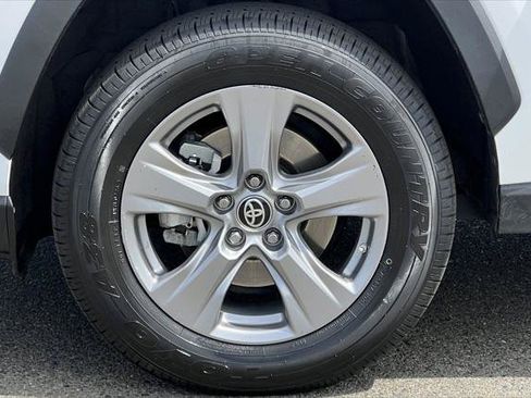 Certified 2022 Toyota RAV4 LE AWD/4WD image 30