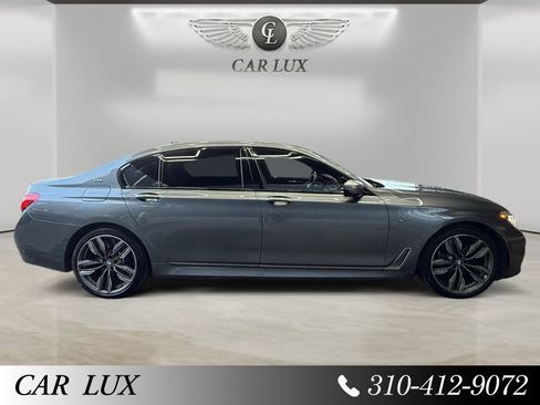Used 2018 BMW M760i xDrive image 6