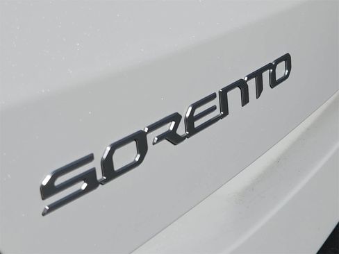 New 2026 Kia Sorento LX image 10