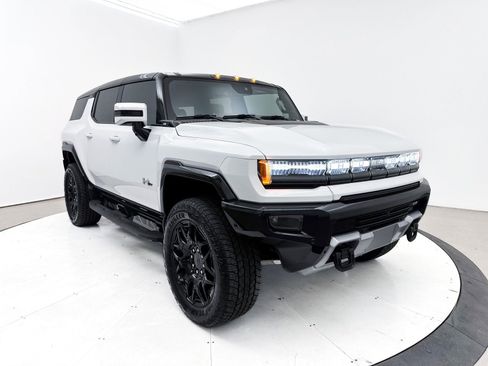 Used 2025 GMC Hummer EV 2X image 37