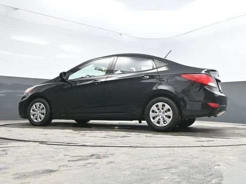 Used 2017 Hyundai Accent SE image 32