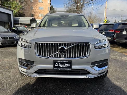 Used 2023 Volvo XC90 T8 Ultimate w/ Lounge Package image 11