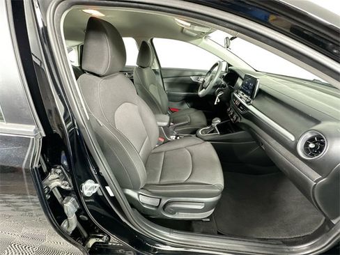 Used 2023 Kia Forte LXS image 26