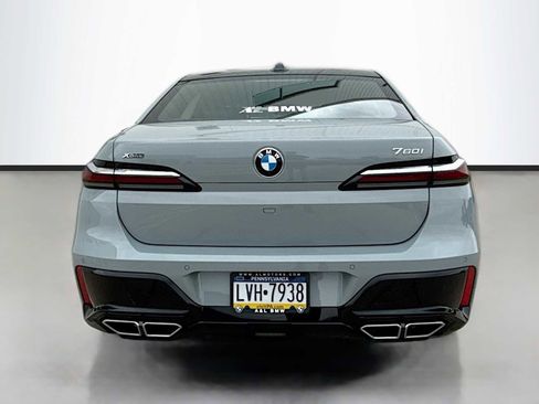 Used 2026 BMW 760i xDrive AWD/4WD image 4