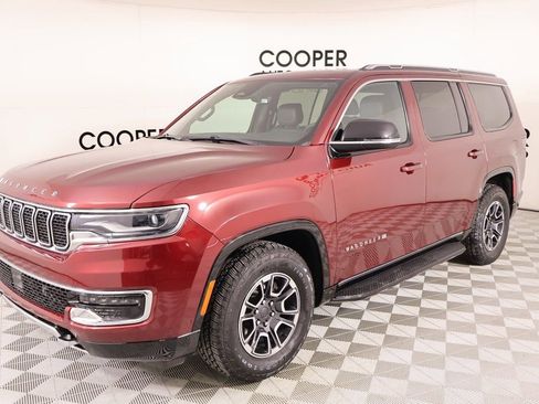 Used 2024 Jeep Wagoneer Series II w/ Premium Group I image 11