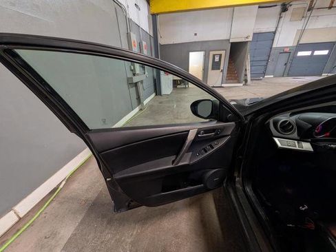 Used 2010 MAZDA MAZDA3 s Grand Touring FWD image 22