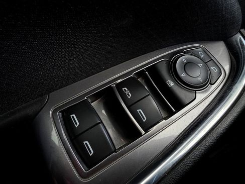 Used 2018 Chevrolet Malibu LT FWD image 9