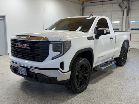 Used 2024 GMC Sierra 1500 Pro w/ Pro Value Package image 8