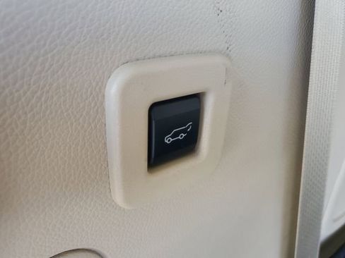Used 2015 Ford Expedition XLT w/ Equipment Group 202A RWD image 10