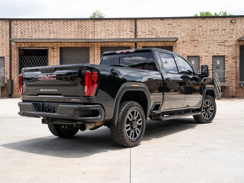 Used 2020 GMC Sierra 2500 AT4 w/ AT4 Premium Package AWD/4WD image 2