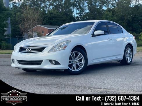 Used 2013 INFINITI G37 Journey w/ Premium Pkg RWD image 1