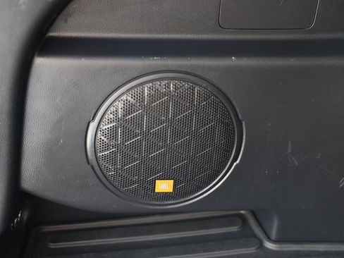 Used 2020 Toyota RAV4 Limited image 11