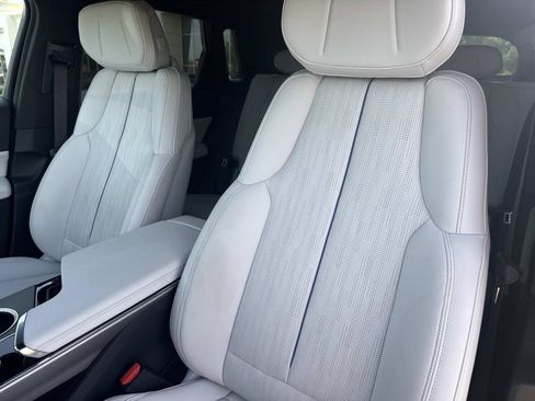 Certified 2025 Cadillac Lyriq Luxury RWD image 20