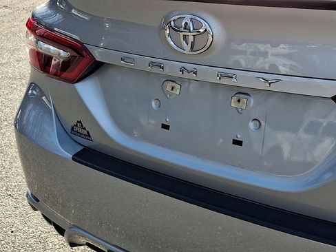 Used 2021 Toyota Camry XSE image 18