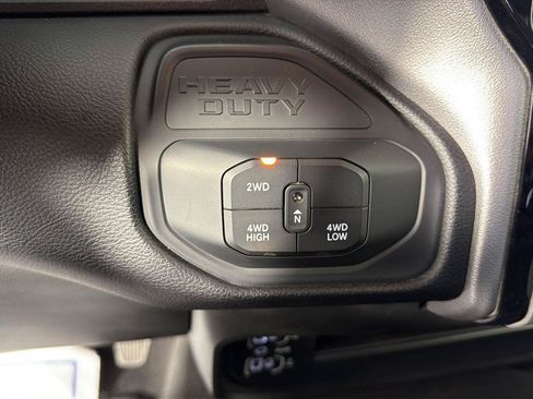 Used 2025 RAM 2500 Big Horn AWD/4WD image 32