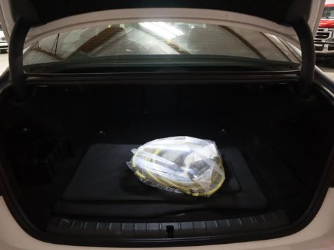 Used 2019 BMW 530e w/ Convenience Package image 20