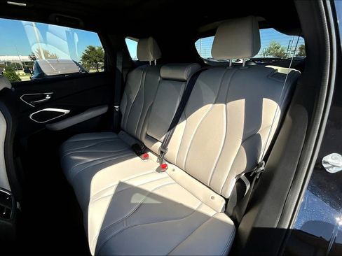New 2025 Acura RDX SH-AWD image 17
