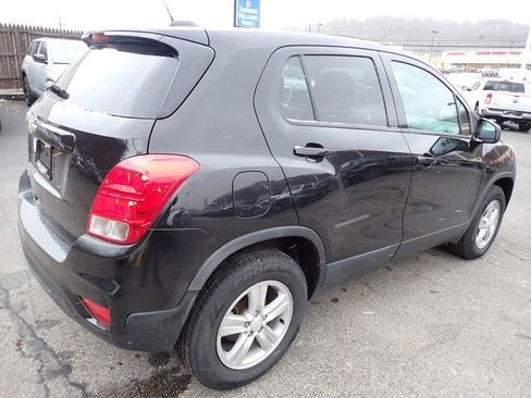 Used 2021 Chevrolet Trax LS w/ Tint and Cruise Package image 7