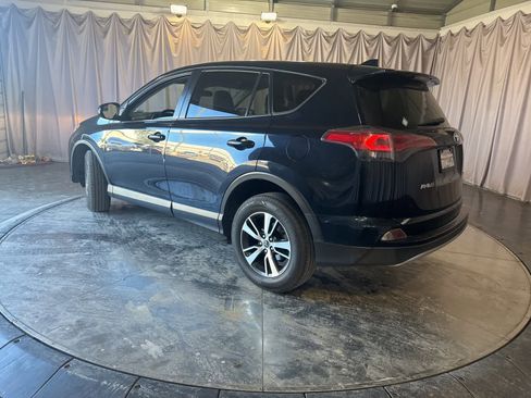 Used 2017 Toyota RAV4 XLE w/ Carpet Mat Package image 7
