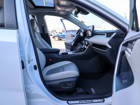 Certified 2025 Toyota RAV4 Limited FWD image 43