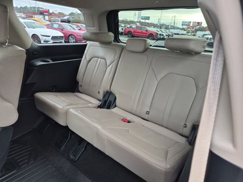Certified 2023 Ford Expedition Limited image 16