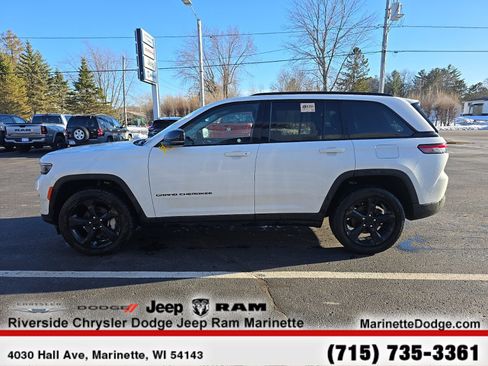 Used 2023 Jeep Grand Cherokee Limited w/ Luxury Tech Group II image 5