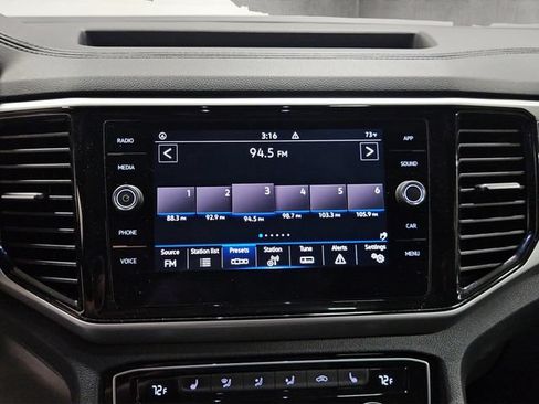 Used 2022 Volkswagen Atlas Cross Sport SE AWD/4WD image 15