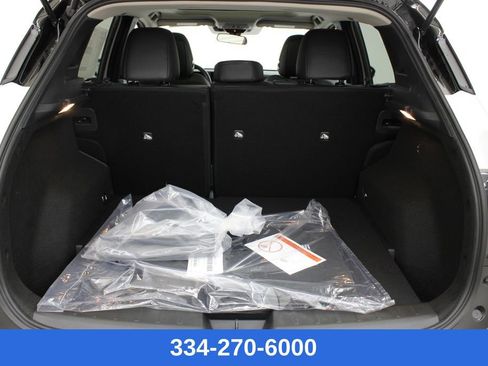 New 2026 Nissan Kicks SR w/ SR Premium Package image 27