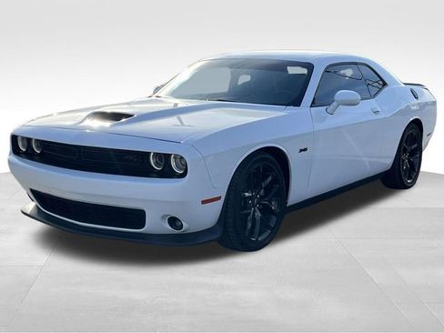 Used 2023 Dodge Challenger R/T w/ Plus Package image 3