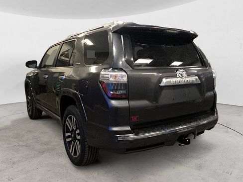 Used 2017 Toyota 4Runner Limited AWD/4WD image 3
