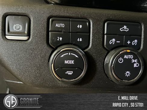 Used 2024 Chevrolet Silverado 1500 LT w/ Z71 Off-Road Package AWD/4WD image 30