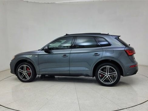 Used 2025 Audi Q5 e Premium Plus w/ Premium Plus Package image 65