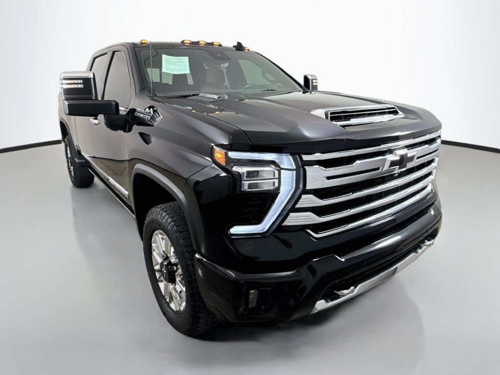 Used 2024 Chevrolet Silverado 2500 High Country w/ High Country Premium Package AWD/4WD image 1