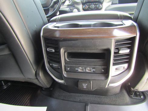 Used 2021 RAM 1500 Laramie AWD/4WD image 20