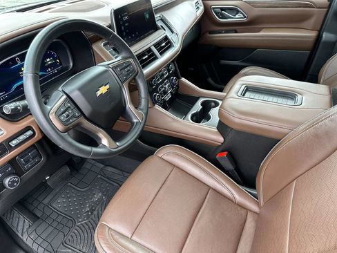 Used 2023 Chevrolet Tahoe High Country AWD/4WD image 9